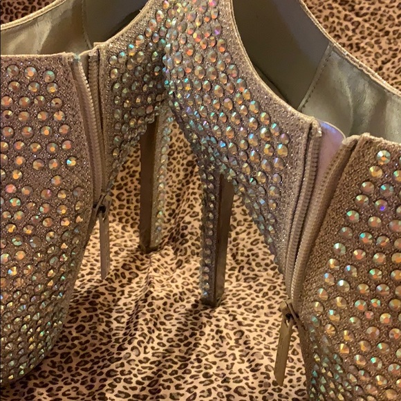 Silver Rhinestone platform booties - Picture 2 of 8